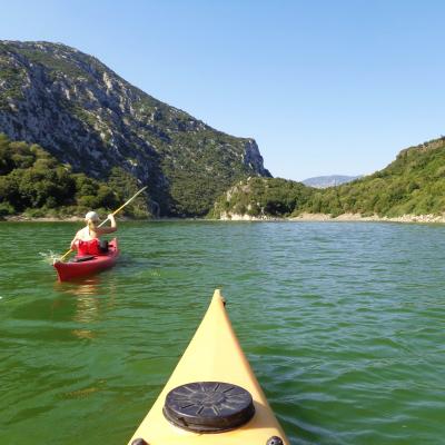 Sardegna Kayak Cedrino Escursione Corrasi Sullo Sfondo